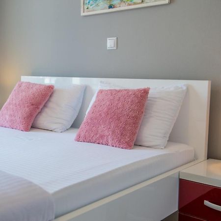 Apartment Light De Luxe - With Old Bridge View Mostar Exterior photo