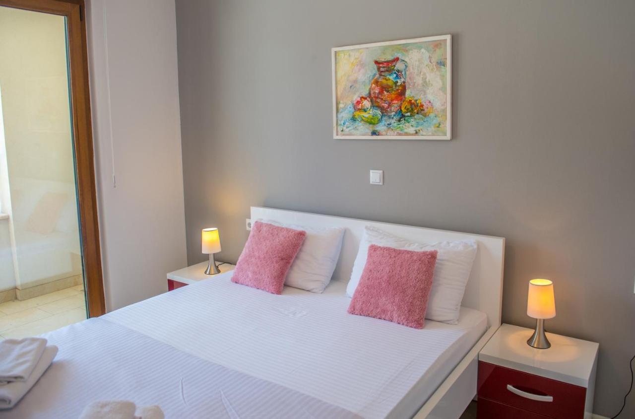 Apartment Light De Luxe - With Old Bridge View Mostar Exterior photo