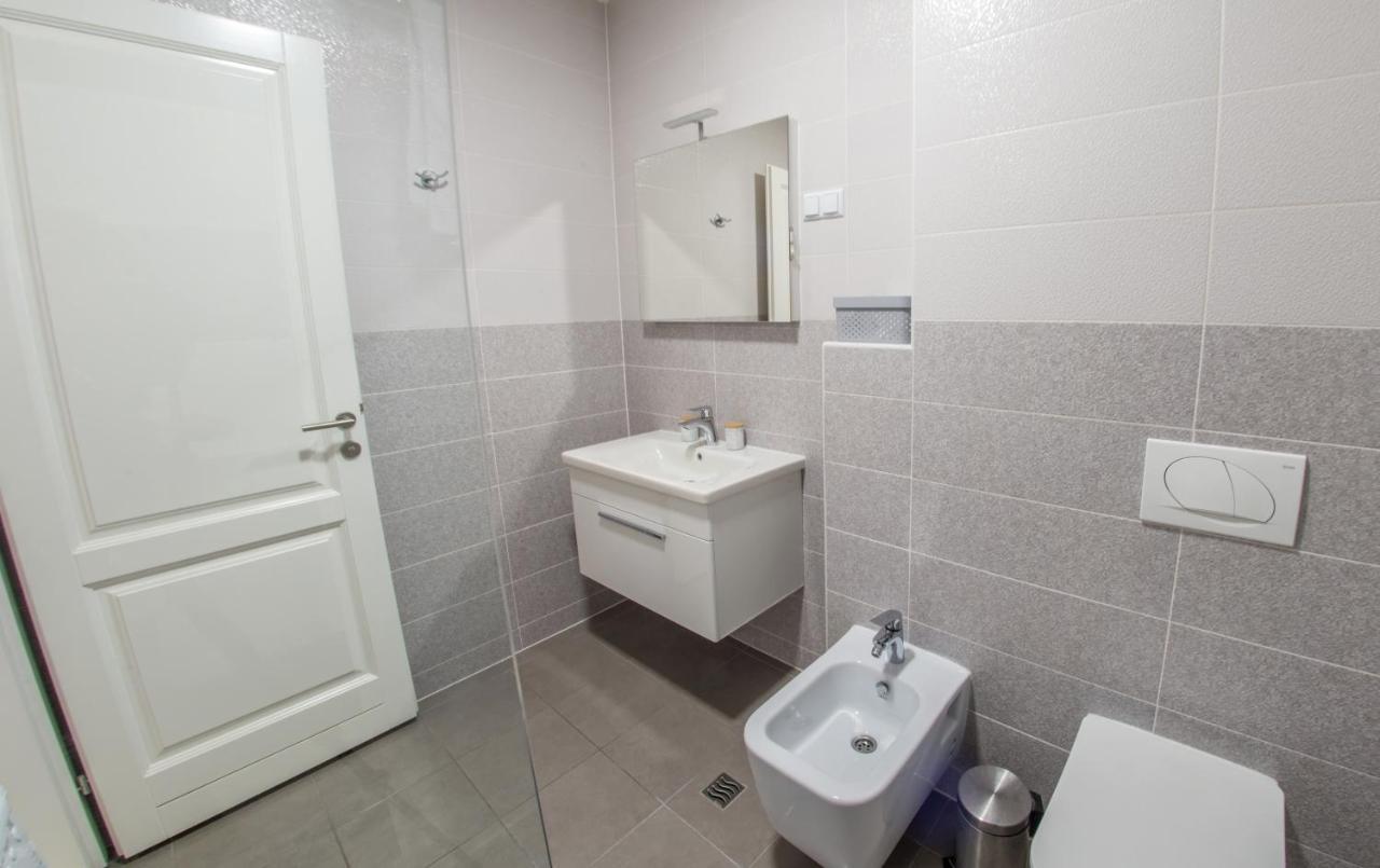 Apartment Light De Luxe - With Old Bridge View Mostar Exterior photo